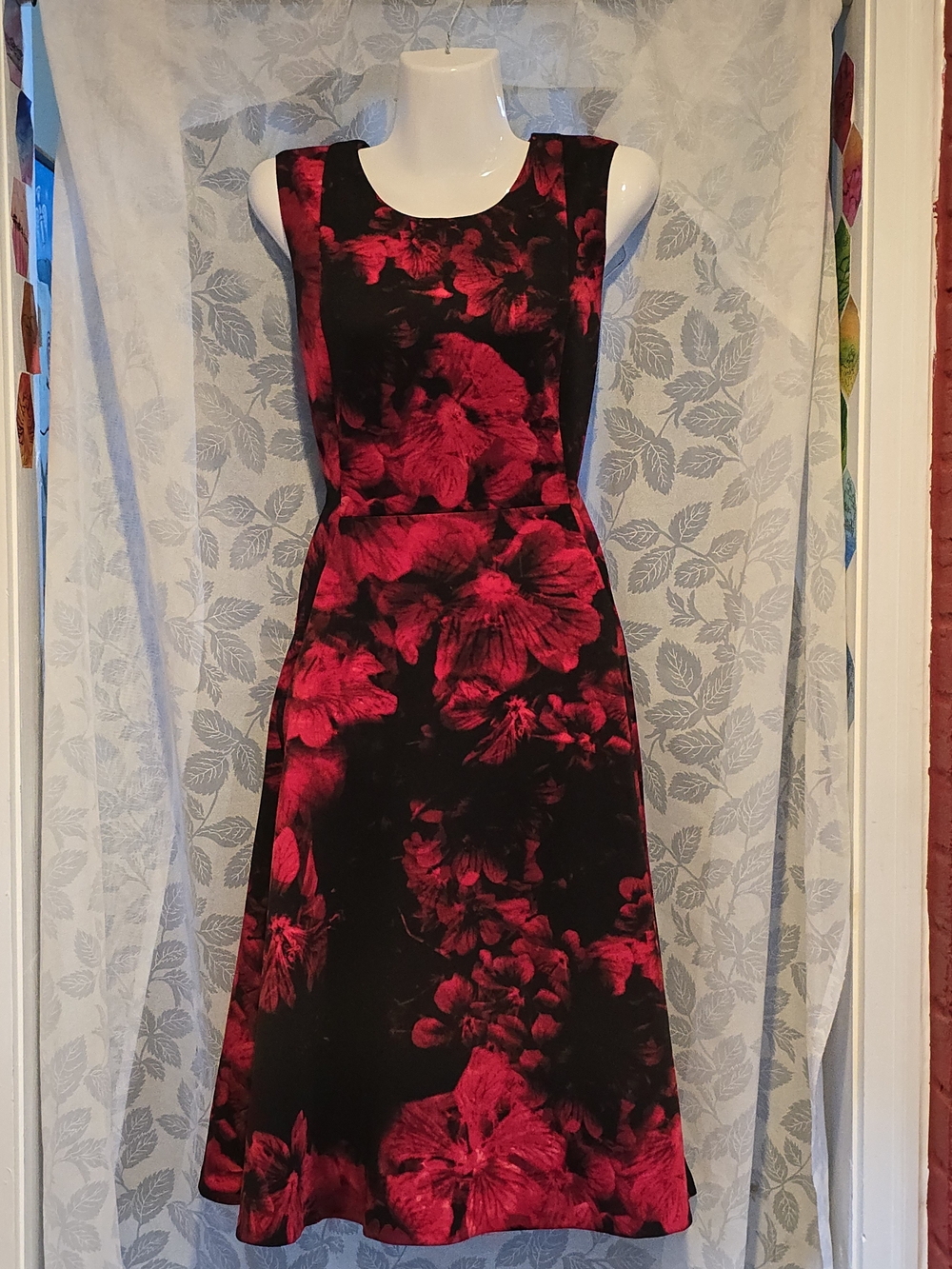 Calvin Klein Black Dress with Red Floral Print And 🌟 POCKETS 🌟
